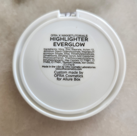 Ofra X Nikkietutorials Everglow  Highlighter NEW ✨️ - Picture 2 of 5
